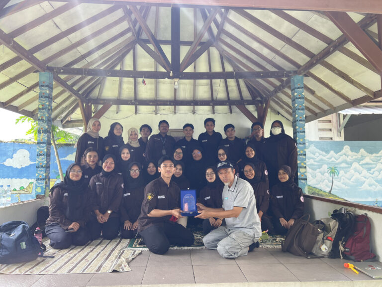 Pembuatan Silase dan Mineral Blok